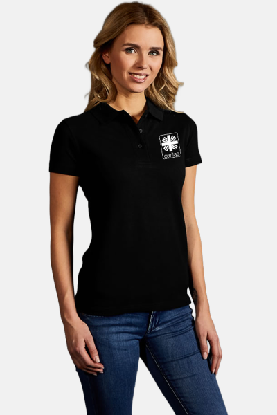 Caritas Polo Lyndra, tailliert geschnitten, Farbe: schwarz, Größe: XS mit Druck des Logos der Caritas auf der Brust