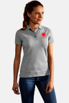 Caritas Jersey Polo Edria, tailliert geschnitten, Farbe: silbergrau, Größe: S mit Druck des Logos der Caritas auf der Brust